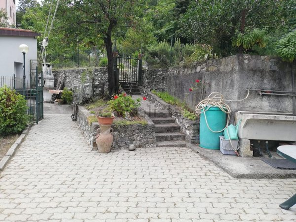 appartamento in vendita a Genova in zona Bolzaneto