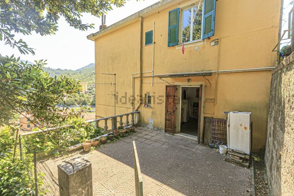 appartamento in vendita a Genova in zona Struppa