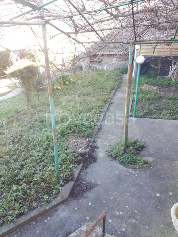 appartamento in vendita a Genova in zona Palmaro / Pra'