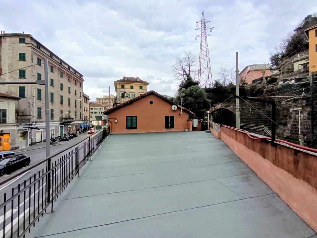 casa indipendente in vendita a Genova in zona Pontedecimo