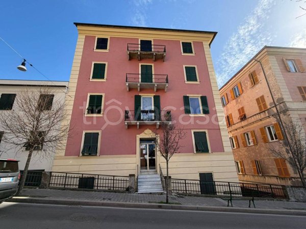 appartamento in vendita a Genova in zona Sestri Ponente