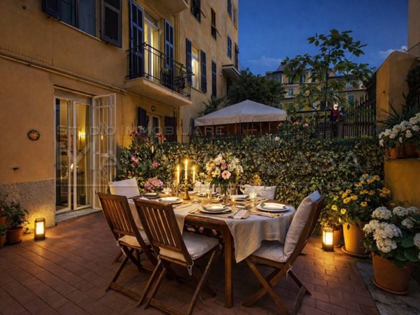 appartamento in vendita a Genova in zona Foce