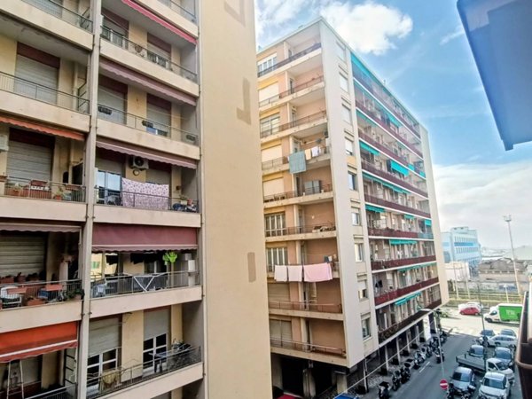 appartamento in vendita a Genova in zona Sestri Ponente