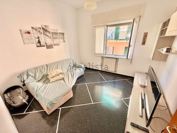 appartamento in vendita a Genova in zona Sestri Ponente