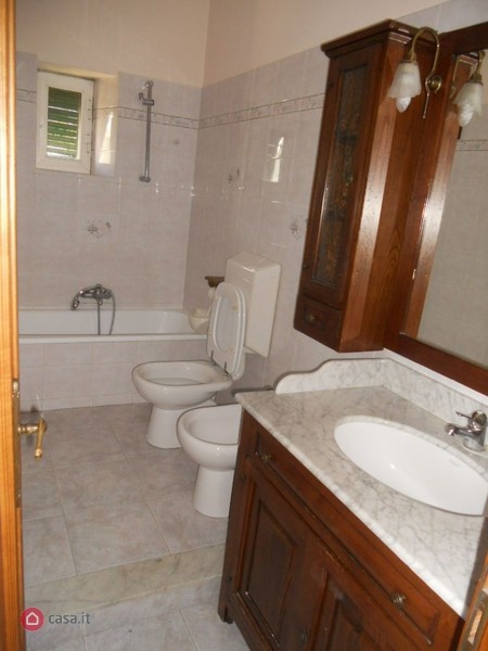 appartamento in vendita a Genova in zona San Vincenzo