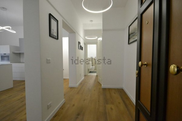 appartamento in vendita a Genova in zona Sestri Ponente