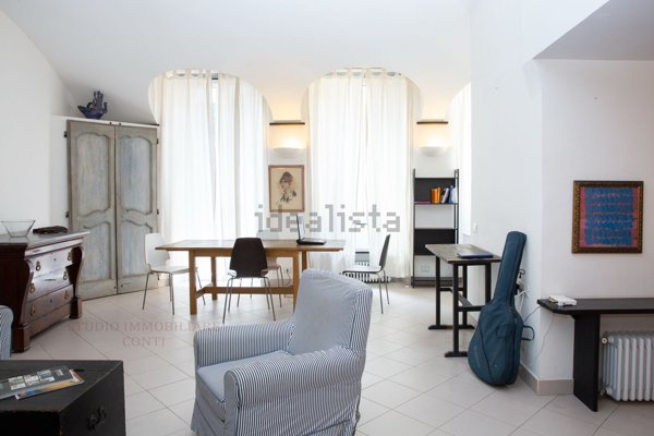 appartamento in vendita a Genova in zona Sottoripa / Maddalena / Molo