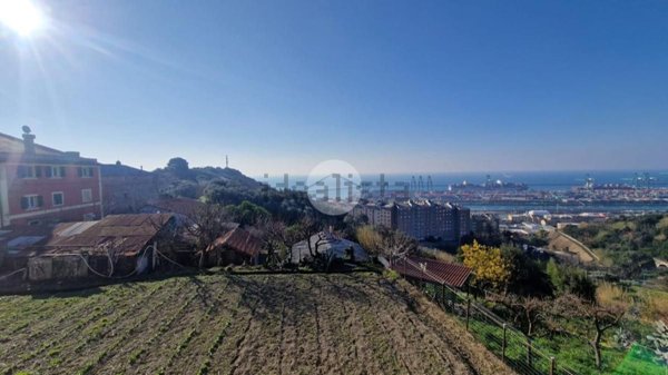 casa semindipendente in vendita a Genova in zona Pegli