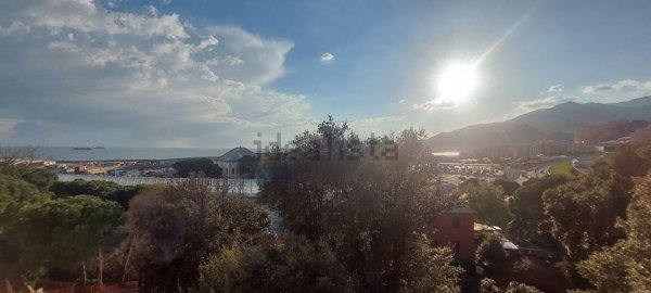 appartamento in vendita a Genova in zona Palmaro / Pra'