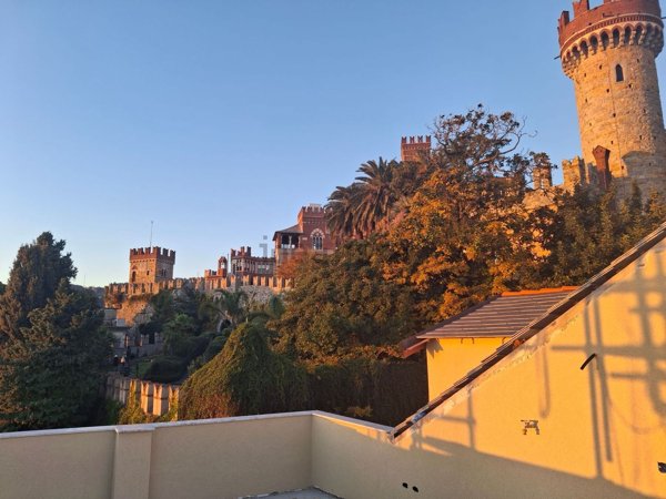 appartamento in vendita a Genova in zona Castelletto