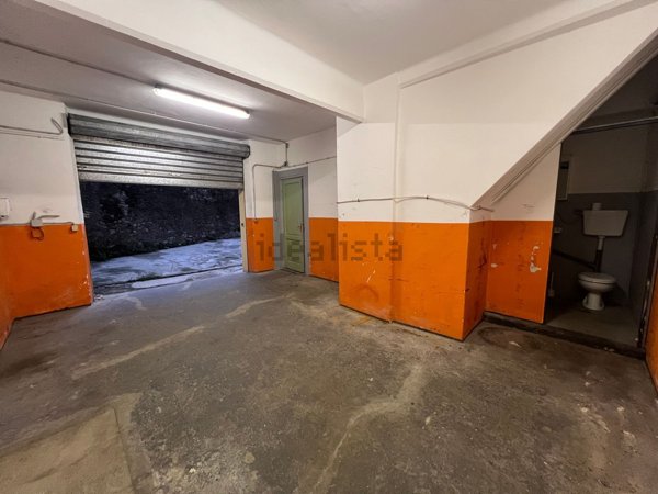 locale di sgombero in vendita a Genova in zona San Martino
