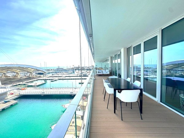 appartamento in vendita a Genova in zona Foce