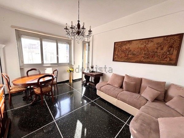 appartamento in vendita a Genova in zona Staglieno