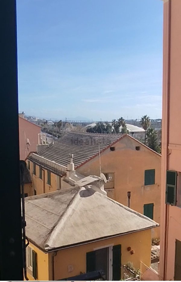 appartamento in vendita a Genova in zona Palmaro / Pra'