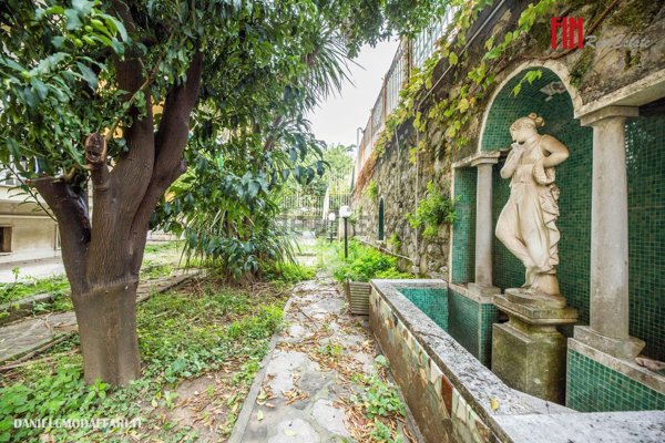 appartamento in vendita a Genova in zona Albaro