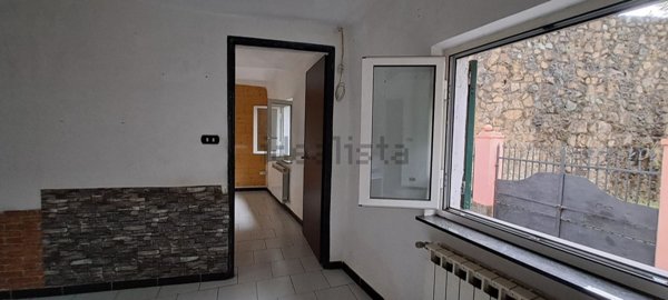 appartamento in vendita a Genova in zona Rivarolo