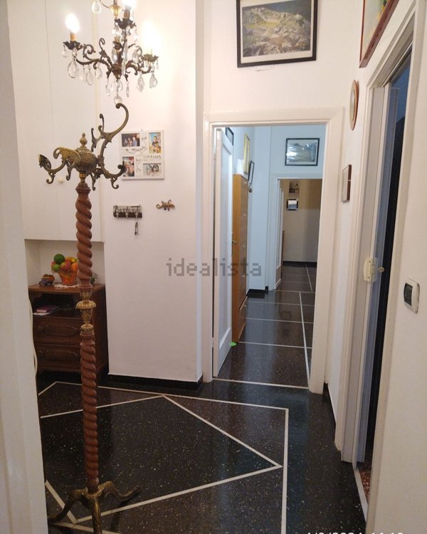 appartamento in vendita a Genova in zona Staglieno