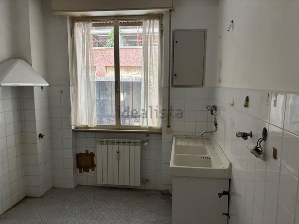 appartamento in vendita a Genova in zona Lagaccio / Granarolo