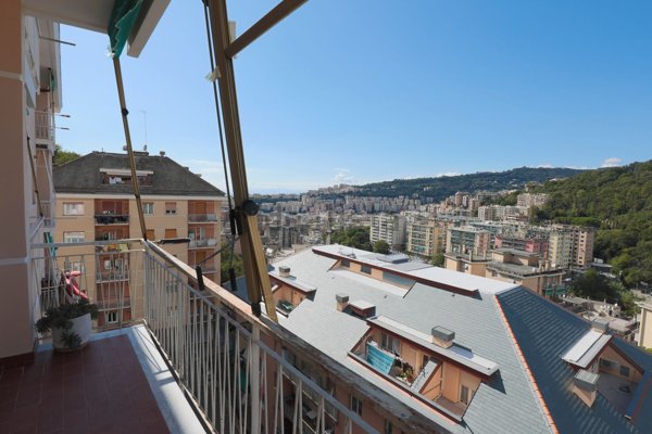 appartamento in vendita a Genova in zona Quezzi