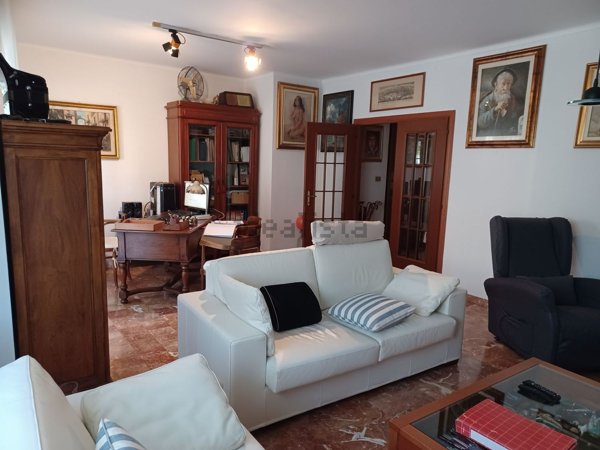 appartamento in vendita a Genova in zona Sestri Ponente