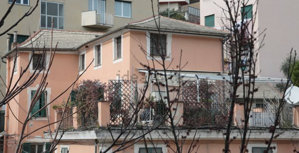 appartamento in vendita a Genova in zona Sturla