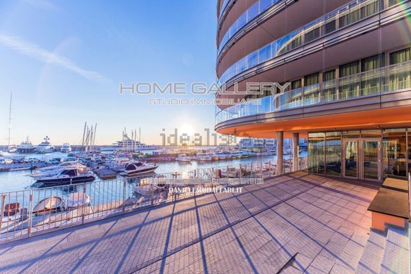 appartamento in vendita a Genova in zona Foce
