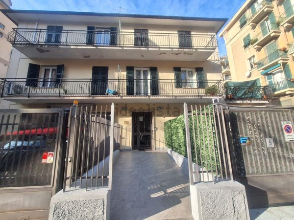 appartamento in vendita a Genova in zona Bolzaneto