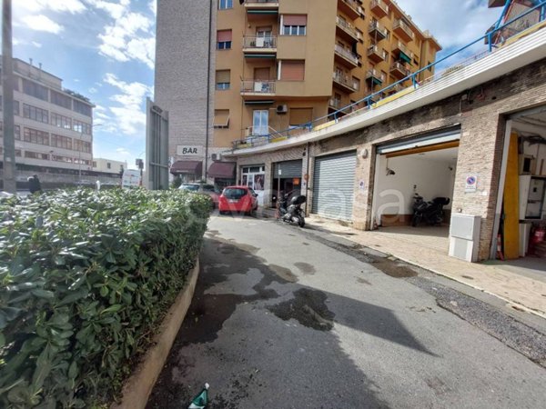 negozio in vendita a Genova in zona Multedo