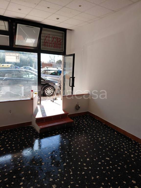 negozio in vendita a Genova in zona Multedo