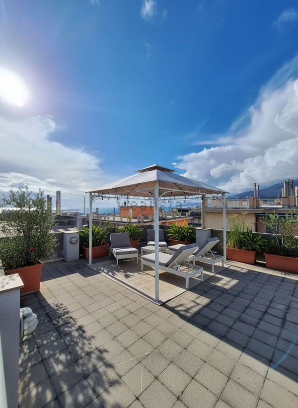 appartamento in vendita a Genova in zona Palmaro / Pra'