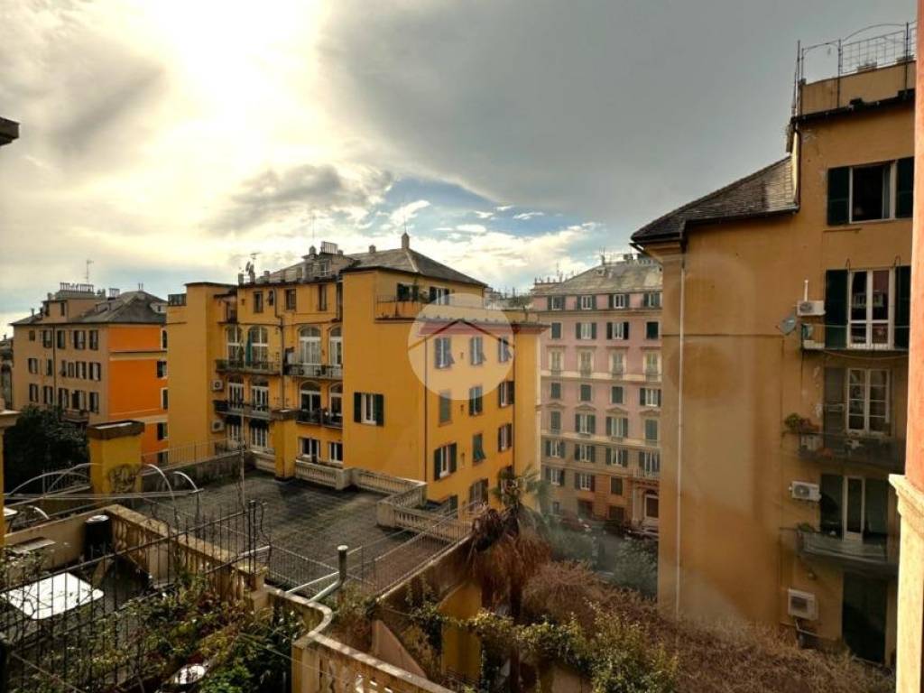 appartamento in vendita a Genova in zona Castelletto
