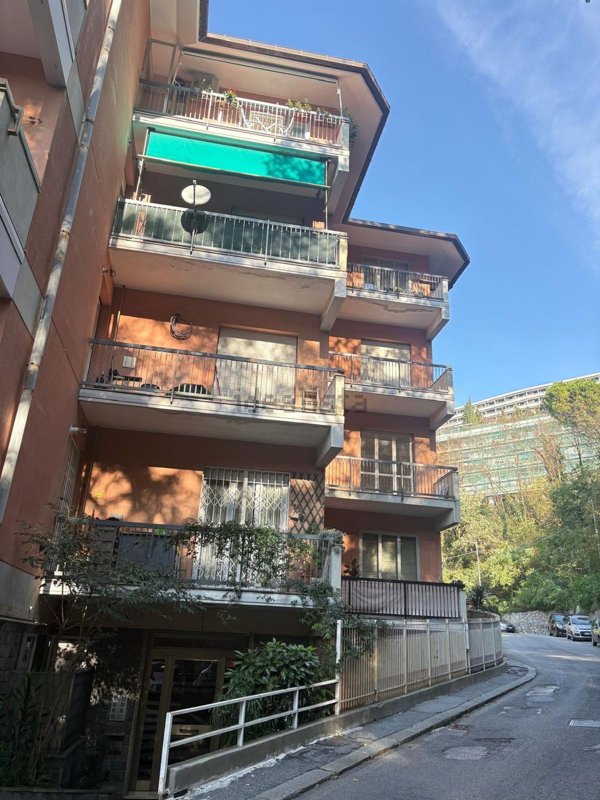 appartamento in vendita a Genova in zona Marassi