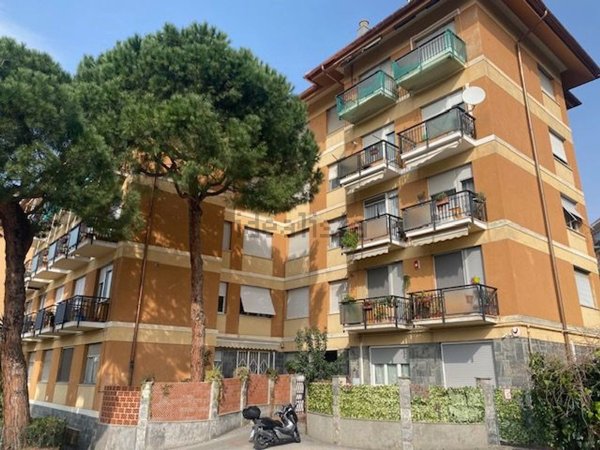 appartamento in vendita a Genova in zona Palmaro / Pra'