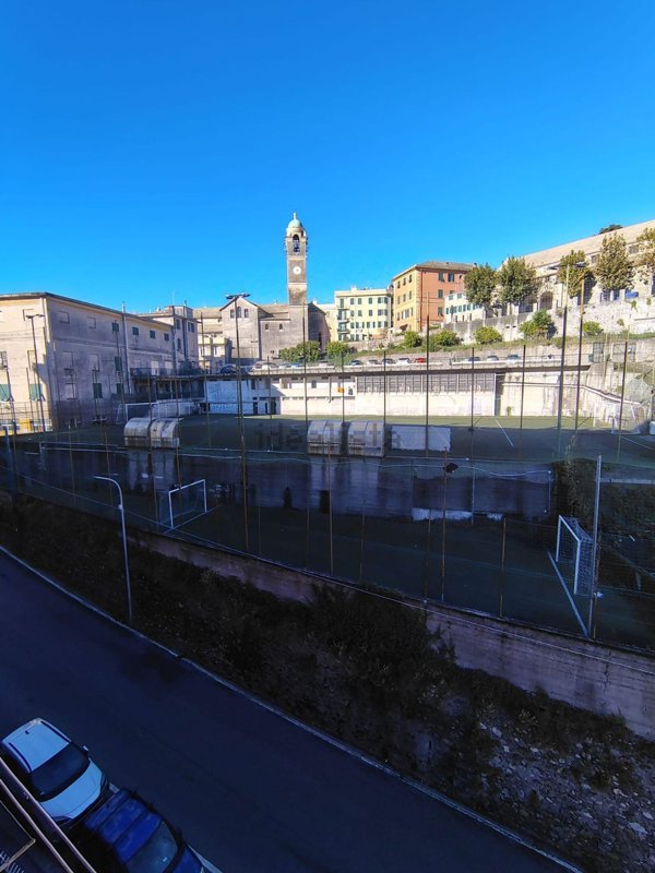 appartamento in vendita a Genova in zona Sestri Ponente