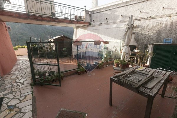 appartamento in vendita a Genova in zona Sestri Ponente