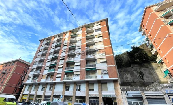 appartamento in vendita a Genova in zona Marassi