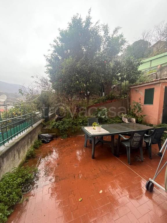 appartamento in vendita a Genova in zona Rivarolo