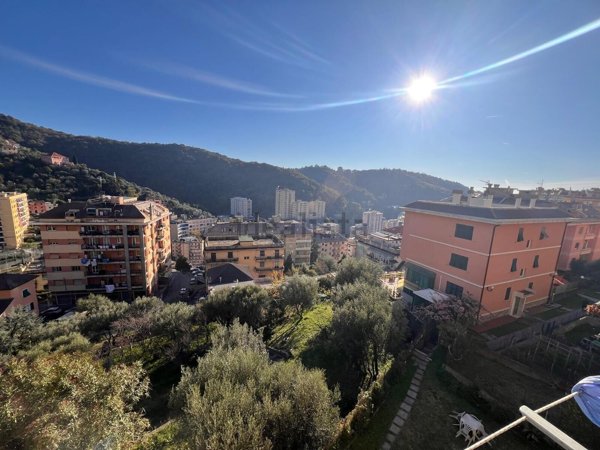 appartamento in vendita a Genova in zona Quezzi