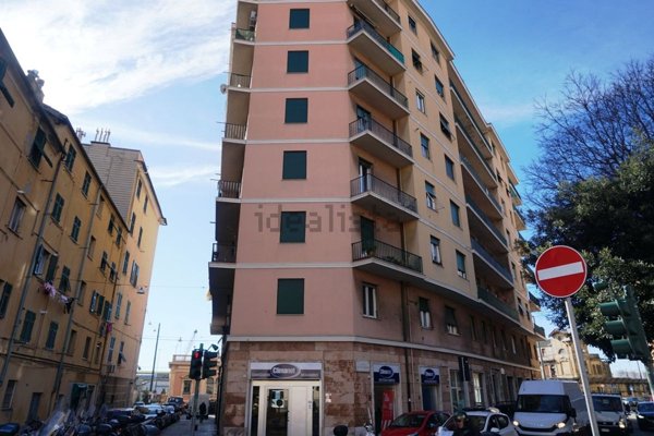 appartamento in vendita a Genova in zona Sampierdarena