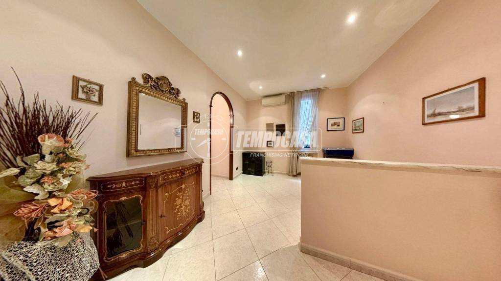 appartamento in vendita a Genova in zona Sestri Ponente