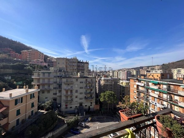 appartamento in vendita a Genova in zona Quezzi