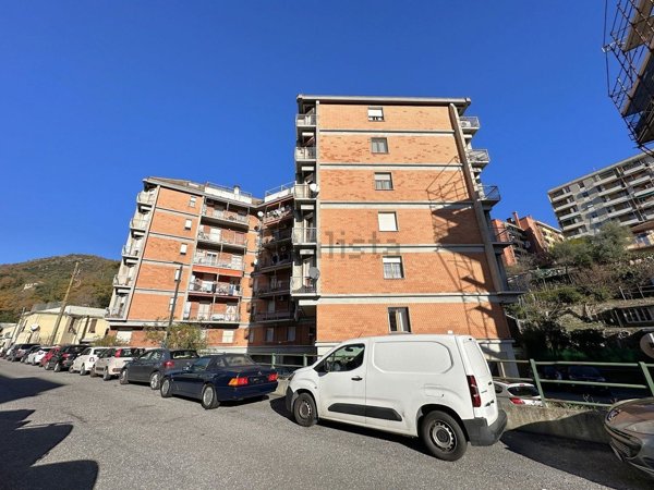 appartamento in vendita a Genova in zona Molassana