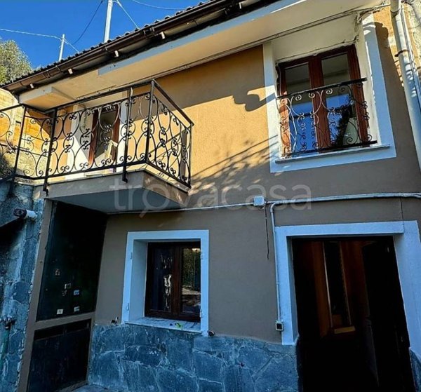 casa indipendente in vendita a Genova in zona San Desiderio