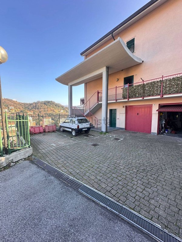 appartamento in vendita a Genova in zona Pontedecimo