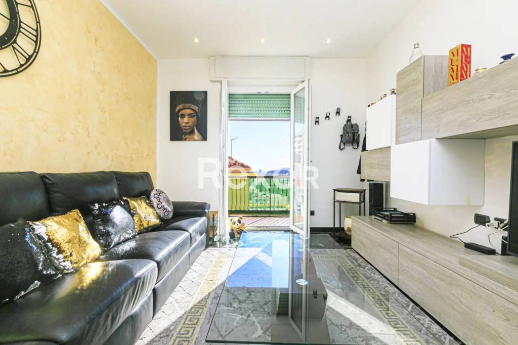 appartamento in vendita a Genova in zona Bolzaneto