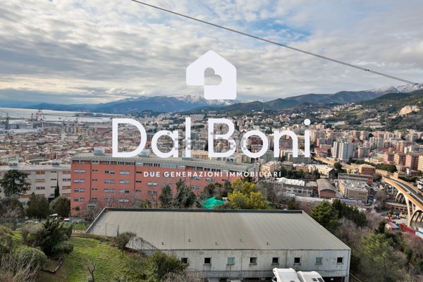 appartamento in vendita a Genova in zona Sestri Ponente