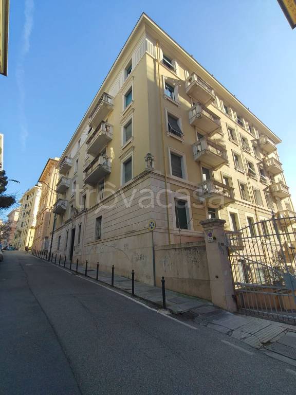 appartamento in vendita a Genova in zona Castelletto