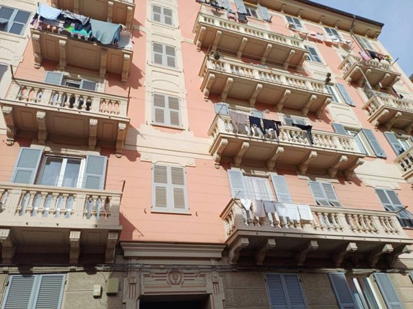 appartamento in vendita a Genova in zona Sestri Ponente