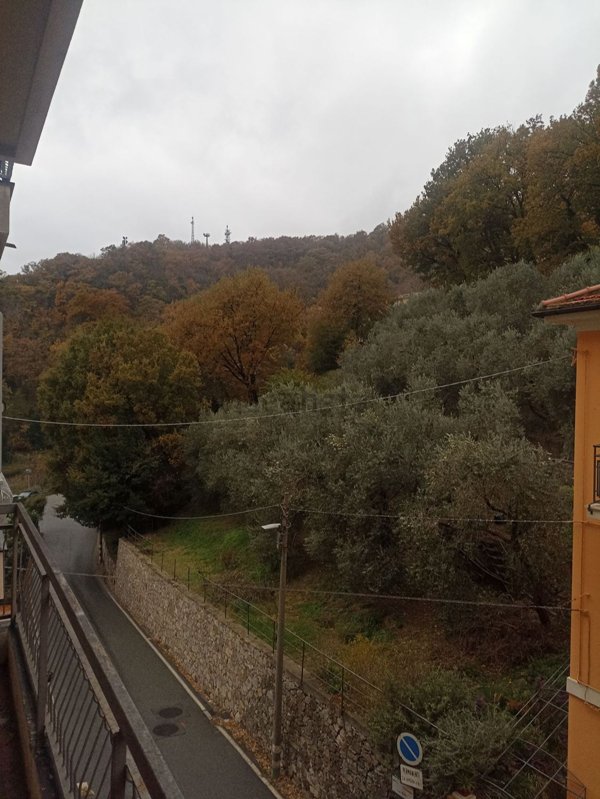 appartamento in vendita a Genova in zona Molassana