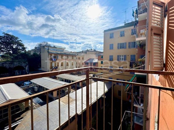 appartamento in vendita a Genova in zona Sestri Ponente